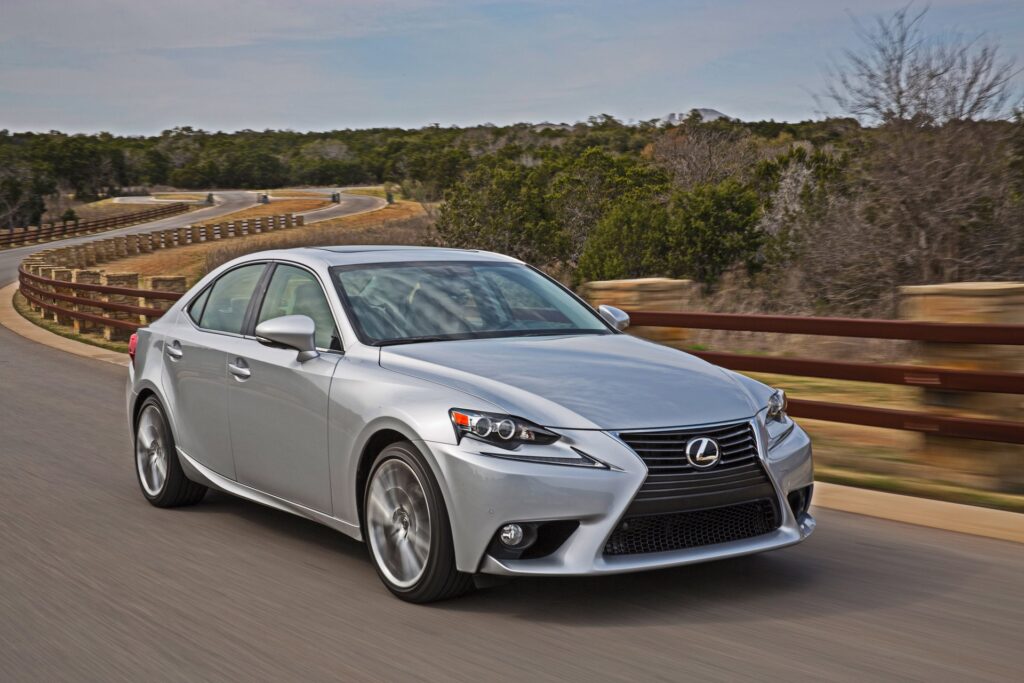 2015 LEXUS IS300 REVIEW, PHOTOS