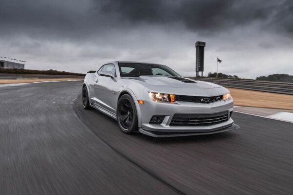 POWER AND BEAUTY – CHECK OUT THESE TOP 10 MOST BRUTAL CHEVY CAMARO MACHINES